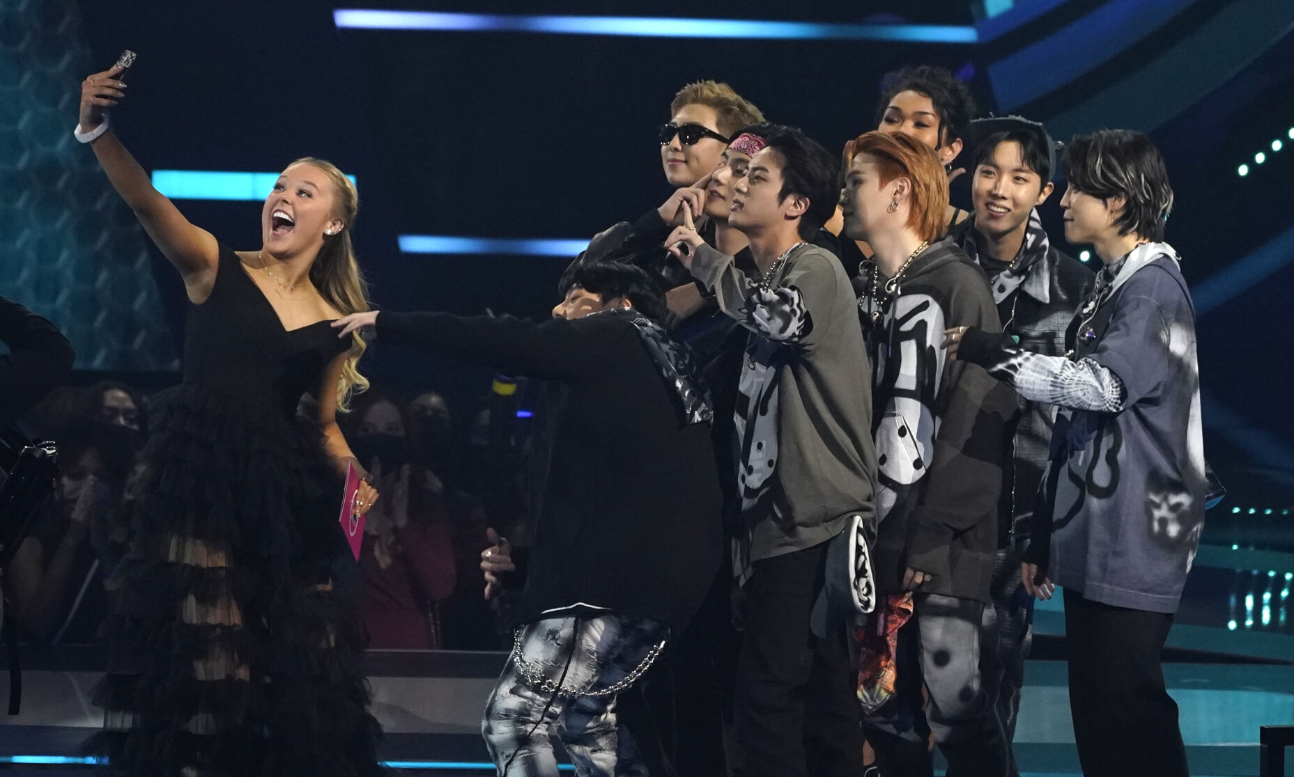 2021 American Music Awards - Show